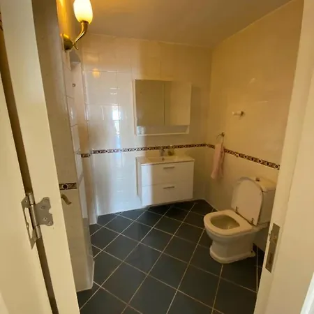 Tarik'S Place *